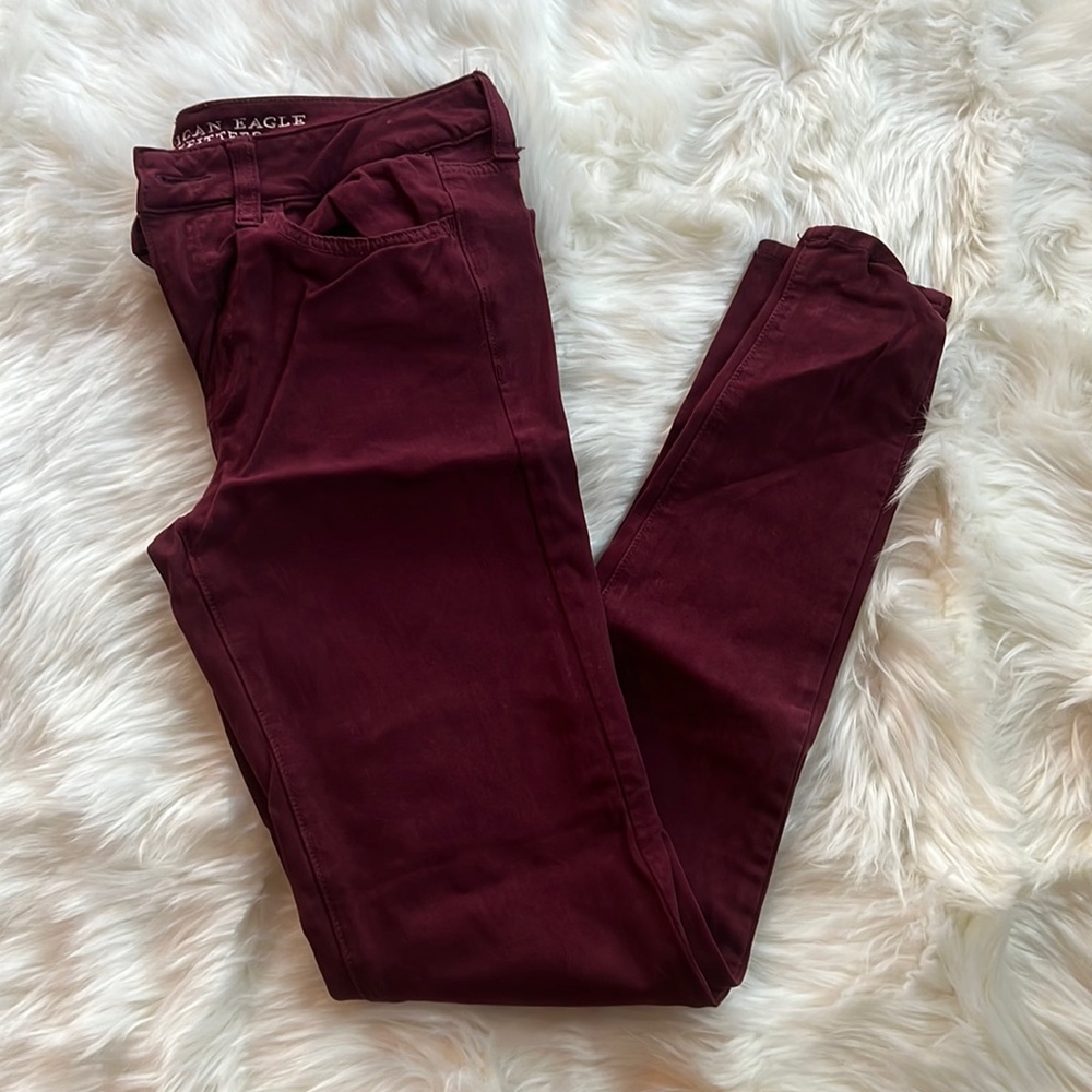 American Eagle Jeggings. Maroon. Sz 6 Long. LIKE NEW